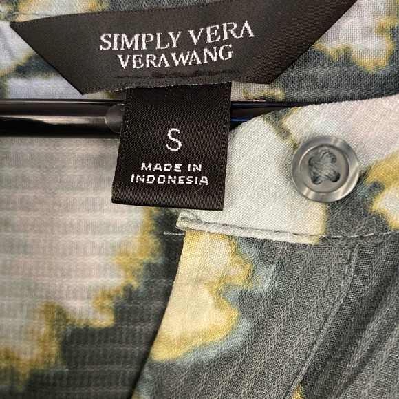 Simply Vera Blouse. - Picture 4 of 4